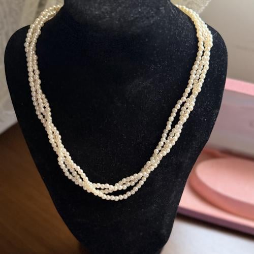 لآلئ باريس الثلاثية – Pierre Cardin Vintage