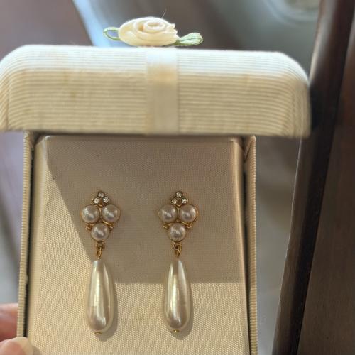 أقراط لؤلؤ Monet الكلاسيكية – فنتج أنيق