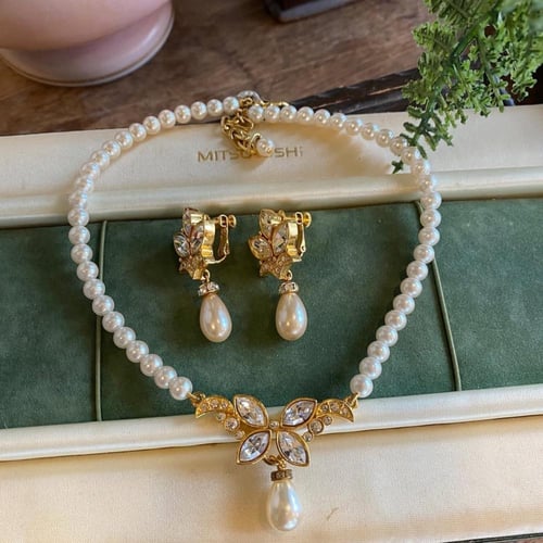 طقم لؤلؤ فنتج بتصميم فاخر