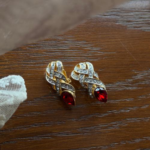 Alpha Royale – Ruby Époque