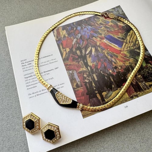 طقم Napier Statement – أناقة الثمانينات الخالدة