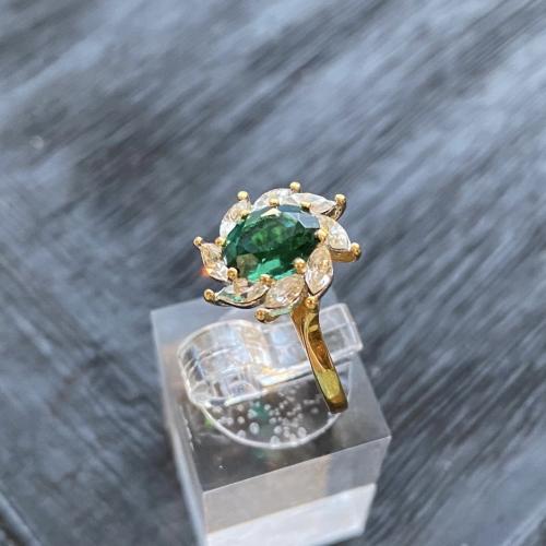 خاتم فنتج بحجر أخضر ملكي – Vintage Green Cluster R...