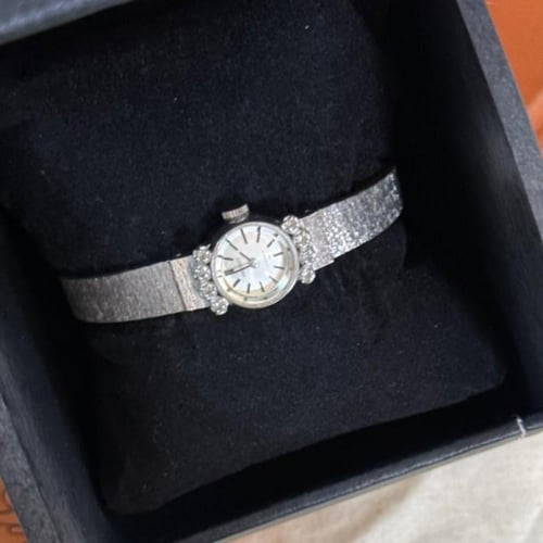 Seiko WGP - كلاسيك مطلية بالذهب الأبيض