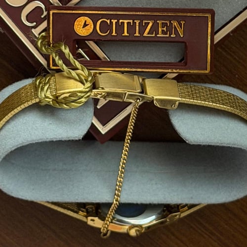 ساعة Citizen النسائية الفنتج – Gold Mesh Bracelet...