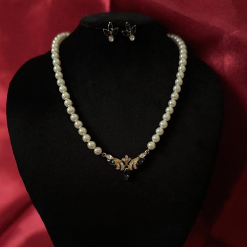 طقم فنتج من اللؤلؤ ماركة Lotus