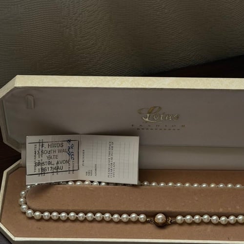 عقد لؤلؤ Lotus الفنتج – ببطاقة بيع أصلية مؤرخة 199...