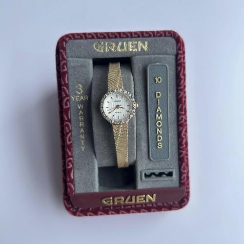 ساعة فنتج أنيقة ماركة Gruen من ١٩٩٠م