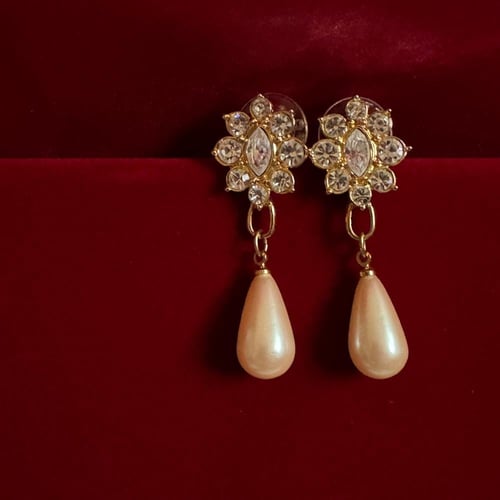 أقراط فنتج ماركة Monet من ١٩٨٠م