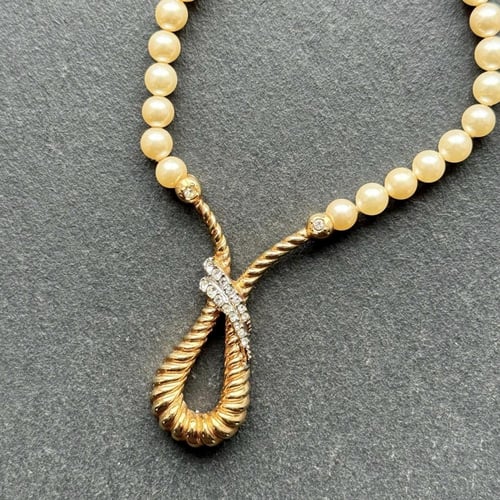 عقد Rosita 1988 الملكي – إصدار موثّق بضمان أصل