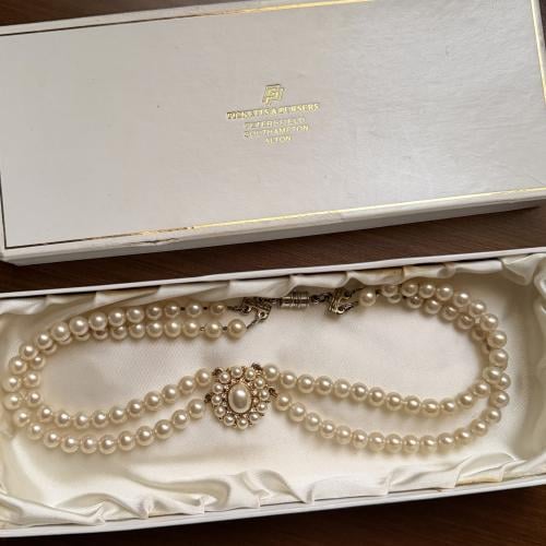 Lotus 1998 Twin Pearl Choker – عقد لؤلؤ مزدوج كلاس...