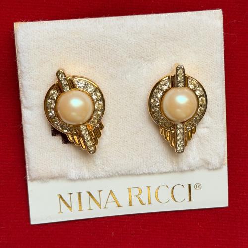 أقراط فنتج نينا ريتشي لؤلؤ ذهبي – Nina Ricci