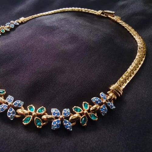 عقد عتيق فاخر ماركة Swarovski من ١٩٩٠م