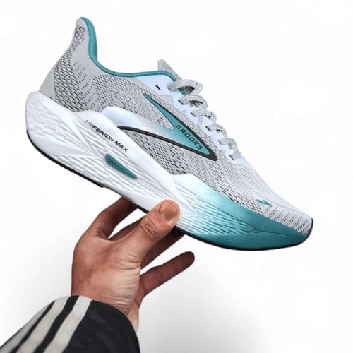 Brooks Hyperion Max 2