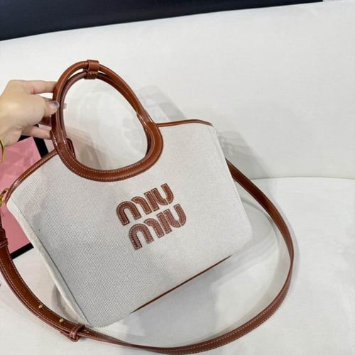 شنطة ميو ميو آيفي Miu Miu IVY