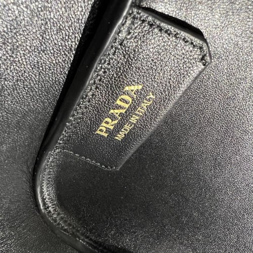 شنطة برادا دارلينج Prada Darling