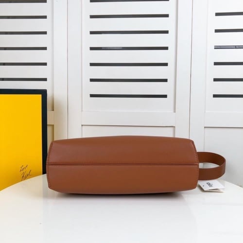 شنطة فيندي Fendi First