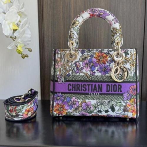 شنطة كريستيان ديور Christian Dior
