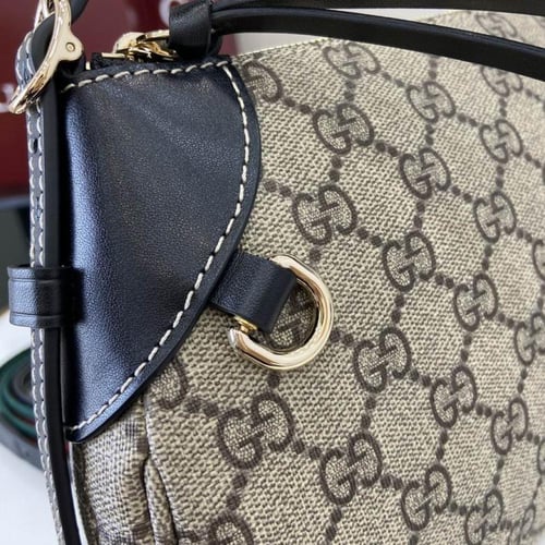 شنطة كتف جوتشي متوسطة Medium Shoulder Bag