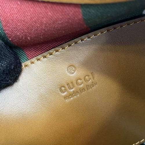 شنطة كتف جوتشي متوسطة Medium Shoulder Bag