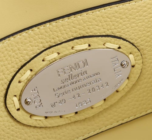 شنطة فيندي باجيت Fendi Baguette