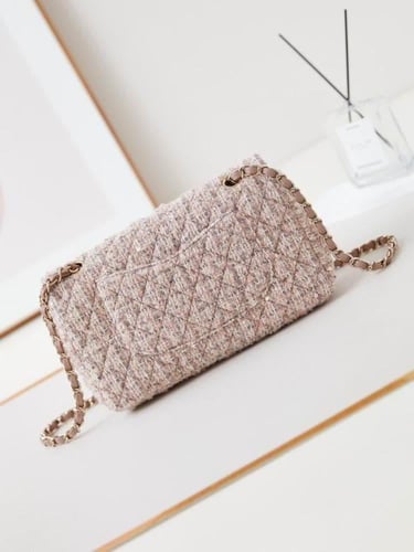 شنطة كلاسيك فلاب شانيل Chanel Classic Flap