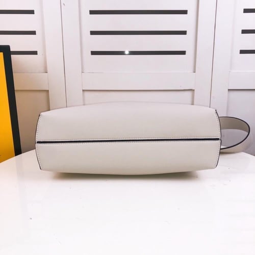 شنطة فيندي Fendi First