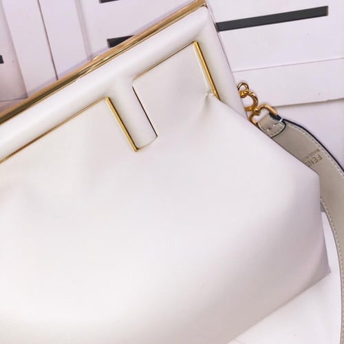 شنطة فيندي Fendi First