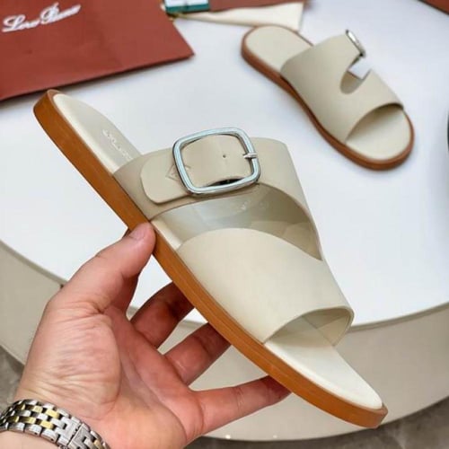 صندل لوربيان Loro Piana