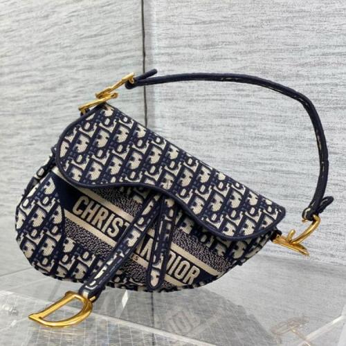 شنطة كريستيان ديور Christian Dior