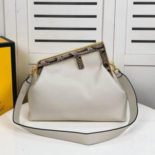 شنطة فيندي Fendi First