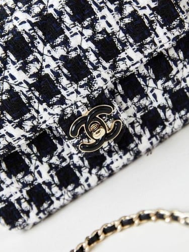 شنطة كلاسيك فلاب شانيل Chanel Classic Flap