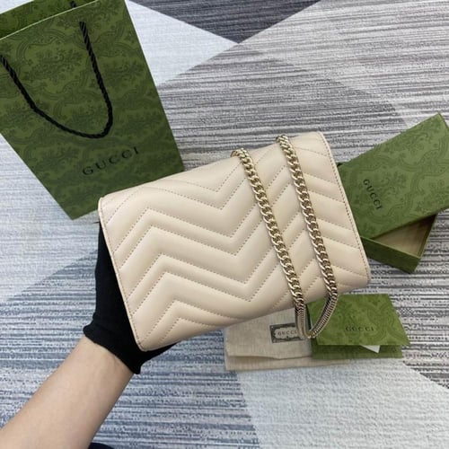 شنطة جوتشي جي جي مارمونت Gucci GG Marmont