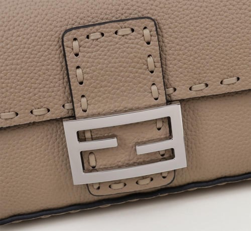 شنطة فيندي باجيت Fendi Baguette