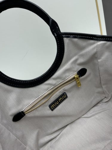 شنطة ميو ميو آيفي Miu Miu IVY