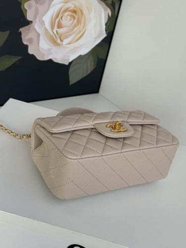 شنطة شانيل Chanel Mini Buckle