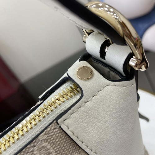 شنطة كتف جوتشي متوسطة Medium Shoulder Bag