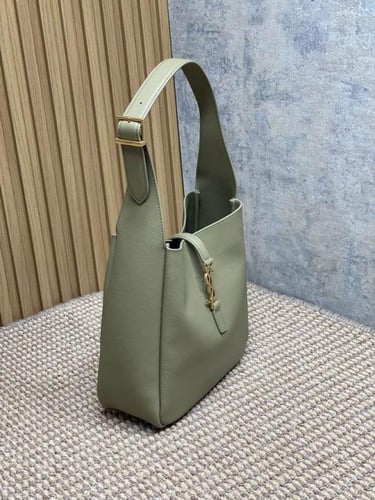 شنطة سان لوران Saint Lauren LE 5A7