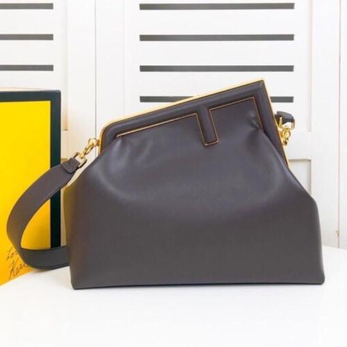 شنطة فيندي Fendi First