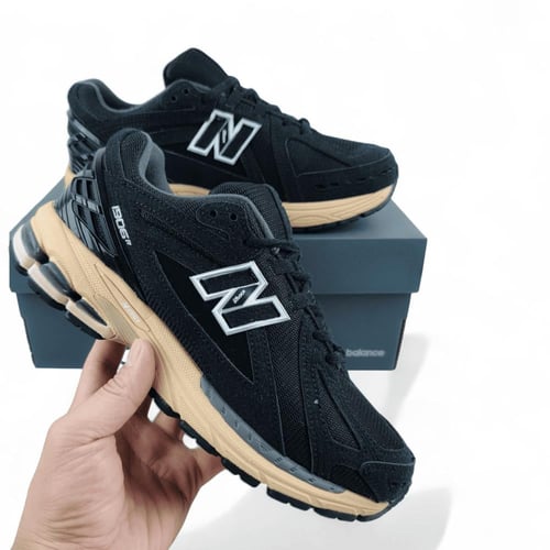 NEW BALANCE 1906L