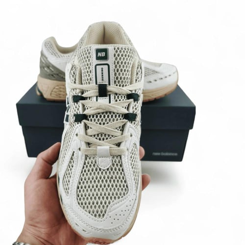 NEW BALANCE 1906L