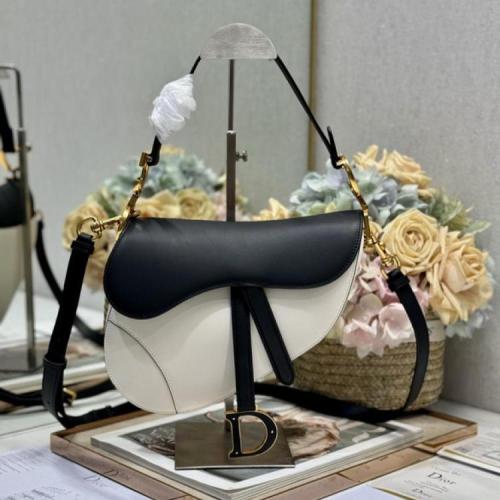شنطة سادل ديور Dior Saddle