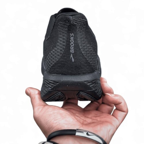 Brooks Hyperion Max 2