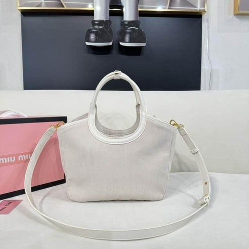 شنطة ميو ميو آيفي Miu Miu IVY