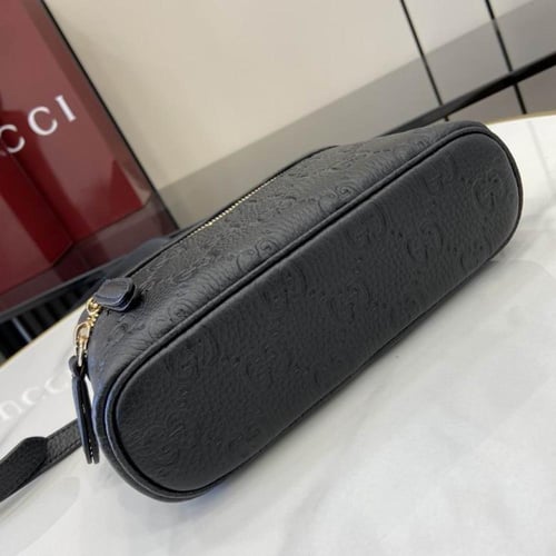 شنطة جوتشي ميني باكت GUCCI mini bucket bag