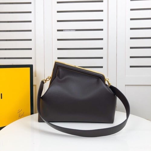 شنطة فيندي Fendi First