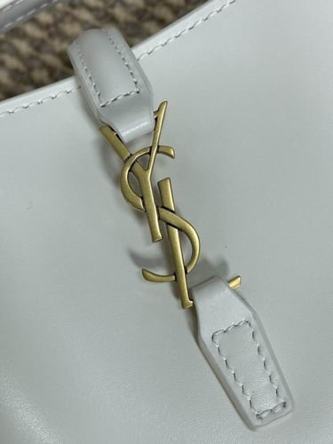 شنطة سان لوران Saint Lauren Le 37 small