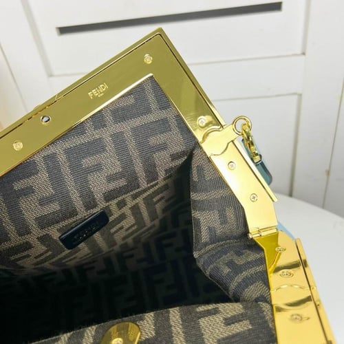 شنطة فيندي Fendi First