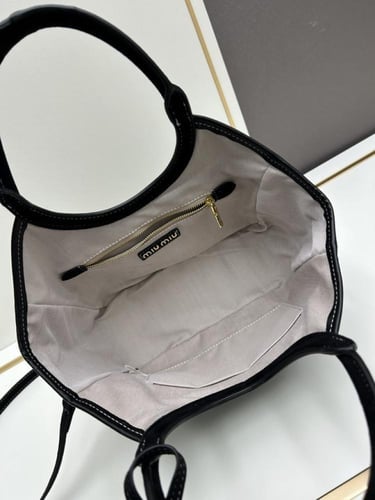 شنطة ميو ميو آيفي Miu Miu IVY