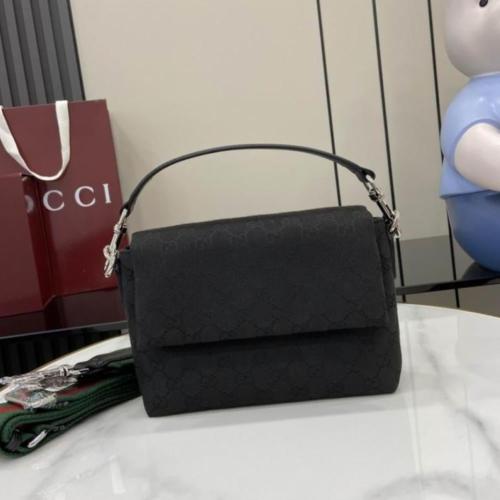 شنطة كروس بودي Gucci Crossbody