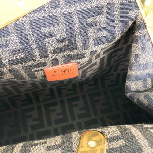 شنطة فيندي Fendi First